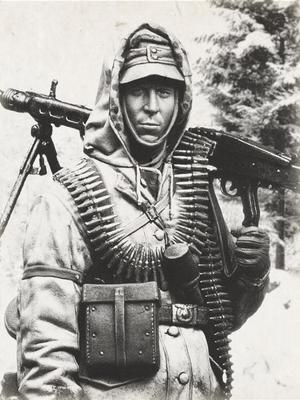 アンドレアミニチュアズ EK35-F008 1/35 MG42機関銃手 親衛隊二等兵 1944年