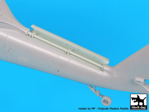 ブラックドッグ A48039 1/48 MH-60 K 電子機器 2 +テール (イタレリ用)