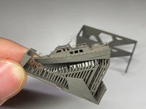 バンカースタジオ WS35435 1/350 現用 ロシア海軍 救命ボート タイプA(1隻入り)