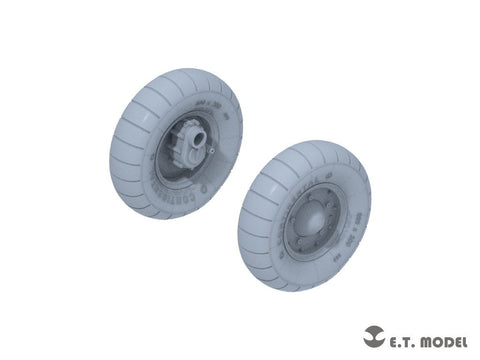 E.T.モデル P35-139 1/35 WWII ドイツ キューベルワーゲン82型用自重変形タイヤ バルーンタイプ(タミヤ用)