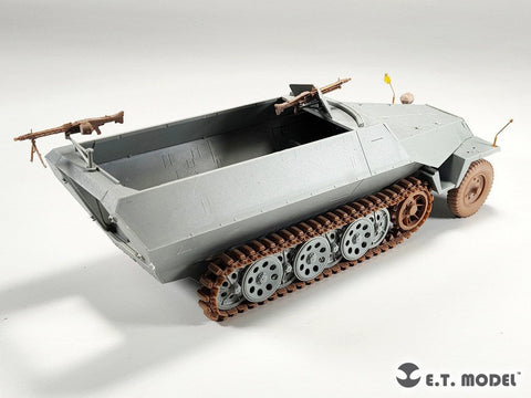 E.T.モデル P35-406 1/35 WWII ドイツ Sd.Kfz.251装甲兵員輸送車/Sd.Kfz.11 3トンハーフトラック用連結可動履帯/スプロケット 後期型