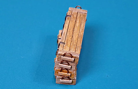 エウレカXXL E-079 1/35 ドイツ パンツァーファウスト クライン 30用木製弾薬箱 レジンバーツ×4