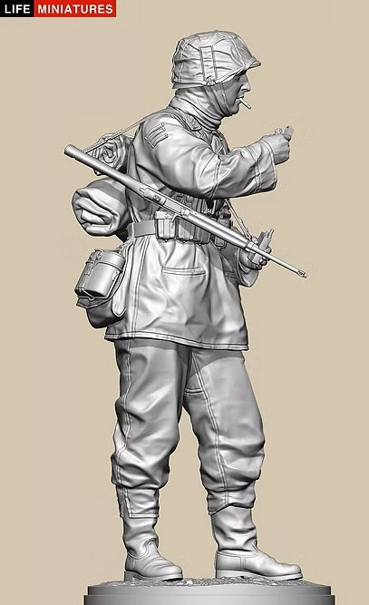ライフミニチュア LM-16011 1/16 WWII ドイツ ポトー迎撃戦 ハンセン戦闘団のM1カービンを持つ小銃手 バルジの戦い1944