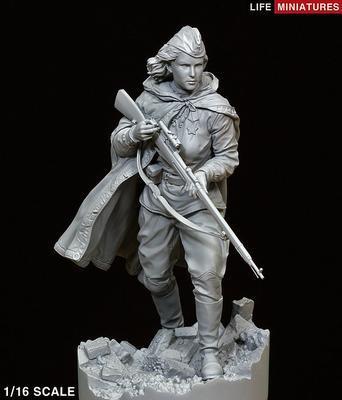 ライフミニチュア LM-16004 1/16 WWII ソビエト赤軍 女性スナイパー (全身)