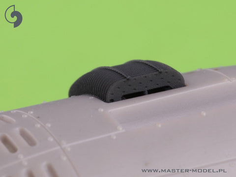 マスター AM-48-161 1/48 PZL P11 オイルクーラー