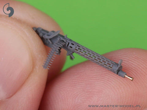 マスター AM-48-184 1/48 WWI ドイツ シュパンダウ LMG 08/15 機関銃 (2丁) - ロングチャージングハンドル付き