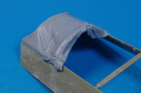 パンツァーアート RE35-254 1/35 Sd.Kfz.251 ハーフトラック キャンバスカバー(半開)