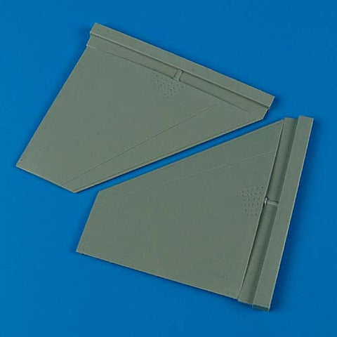 クイックブースト 32054 1/32 F-16 ブロック5-10 全遊動式尾翼