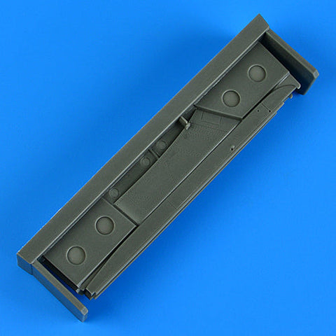 クイックブースト 32296 1/32 OV-10A/C ブロンコ ウイングパイロン(KITTY HAWK用)