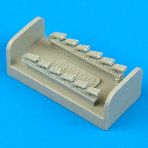 クイックブースト 48098 1/48 メッサーシュミット Bf109G/K 排気管(FUJIMI用)