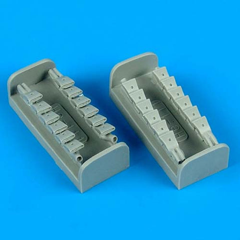 クイックブースト 48150 1/48 ハインケル He111H-4/H-6 排気管(レベル / MONOGRAM用)