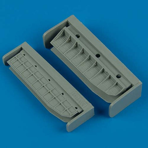 クイックブースト 48297 1/48 Yak-1 フラップ(ACCURATE MINIATURES用)