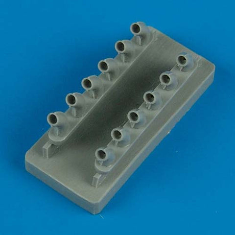 クイックブースト 48317 1/48 P-40B ウォーホーク 排気管(トランペッター用)