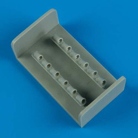 クイックブースト 48474 1/48 スーパーマリン スパイトフル 排気管