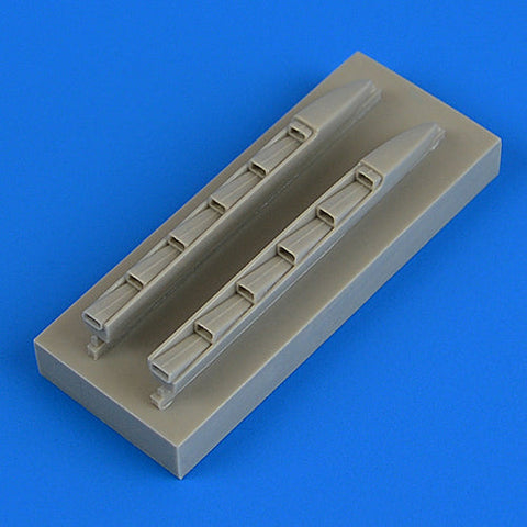 クイックブースト 48774 1/48 川崎 キ61-I 三式戦闘機 飛燕 排気管(タミヤ用)