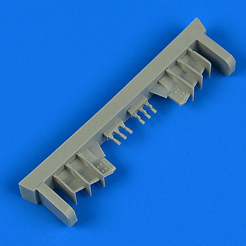 クイックブースト 48885 1/48 ミグ-25 フォックスバット エアランプセンサー(ICM/REV/HAS用)