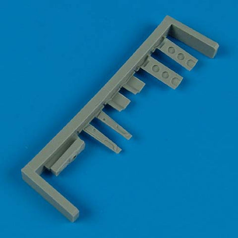 クイックブースト 72298 1/72 P-40 ウォーホーク 脚格納カバー(アカデミー用)