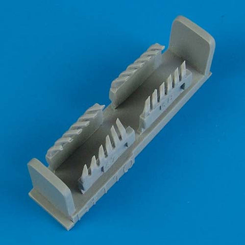 クイックブースト 72313 1/72 メッサーシュミット Bf110C/E 排気管(エアフィックス用)