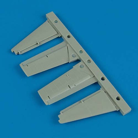 クイックブースト 72318 1/72 F4F ワイルドキャット 水平尾翼と昇降舵(ハセガワ用)