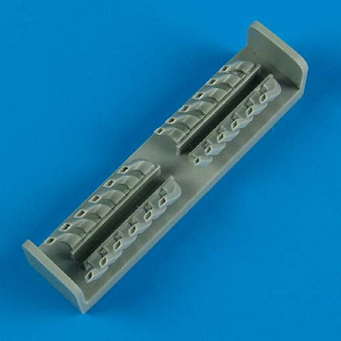 クイックブースト 72387 1/72 メッサーシュミット Bf110E 排気管(エデュアルド用)