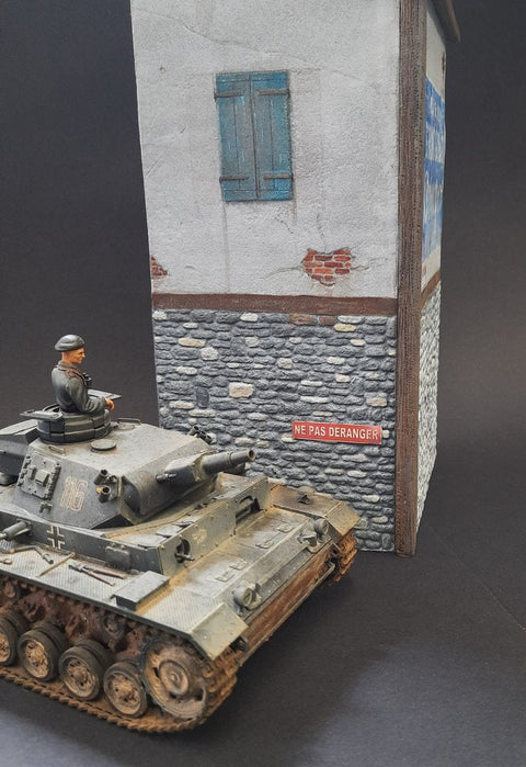 リアリティインスケール 35310 1/35 フランスの家の一角 デカール付き- 11 x 9.5 x 24cm