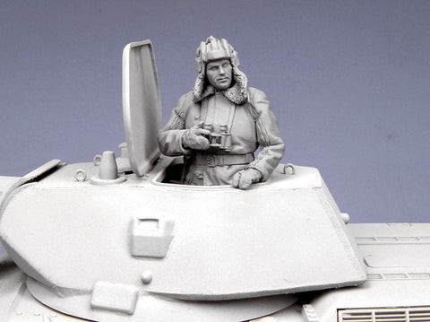 タンクモデル T-35050 1/35 ソビエト戦車兵将校 No.2 1941-42 冬 1体