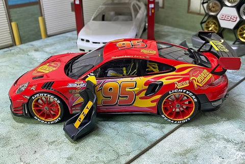 ZoomOn CS141 1/24 ポルシェ 911 GT2 RS/MR ライトニングエディション