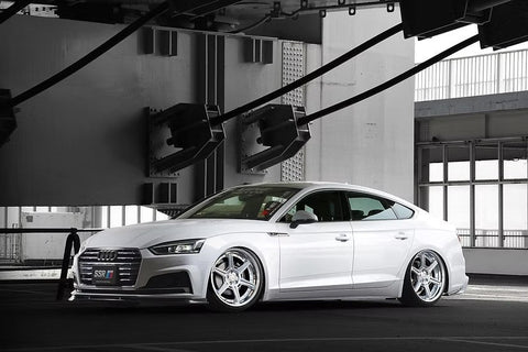 ZoomOn ZR154 1/24 18インチ SSR エグゼキューター RC06R リムセット