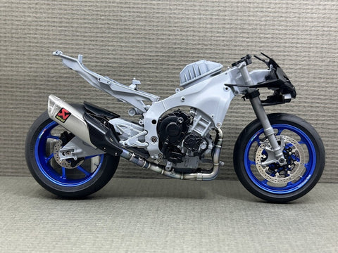 Zワークショップ Z04-004 1/12 エボリューション ライン エキゾーストシステム(チタニウム) (タミヤ 1/12 R1M (14133)用)