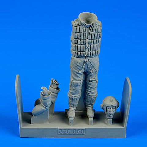 エアロボーナス 320068 1/32 WWII ルフトヴァッフェパイロット w/ライフジャケット