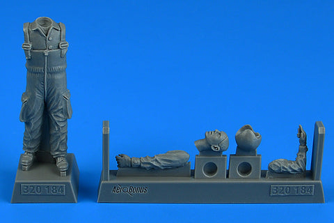 エアロボーナス 320184 1/32 ワルシャワ条約機構航空機整備士C