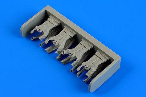 エアロボーナス 480128 1/48 WWII時代の軍用下着 (物干し)