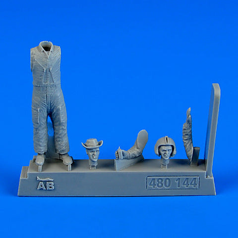 エアロボーナス 480144 1/48 アメリカ陸軍ヘリパイロット (ベトナム戦争1960-1975年)