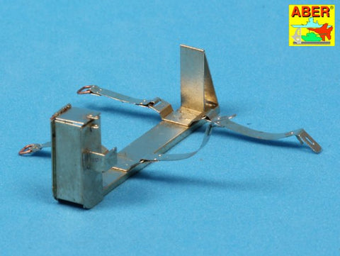 アベール 16027 1/16 ドイツ戦車・突撃砲びその他の車両用 消火器 ブラケット付