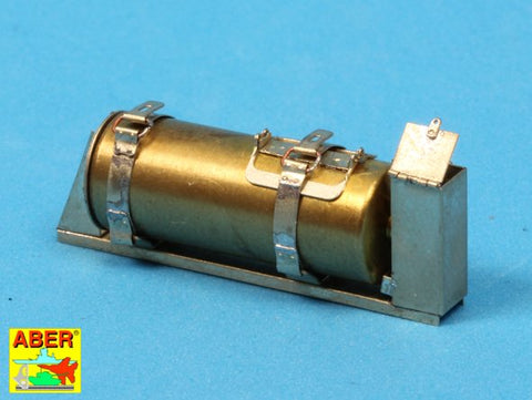 アベール 16027 1/16 ドイツ戦車・突撃砲びその他の車両用 消火器 ブラケット付