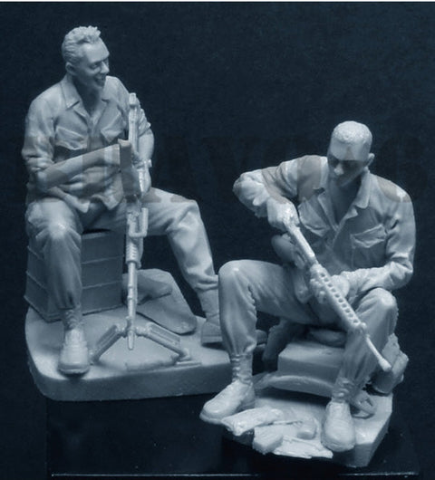 ブラボー6 35078 1/35 アメリカ兵 武器整備中(ベトナム戦争)(2体セット)