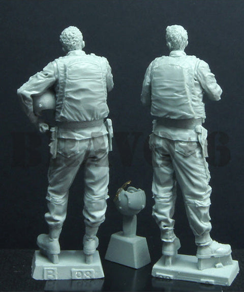 ブラボー6 35098 1/35 アメリカ ヘリクルー(2)ブリーフィング(2体セット)