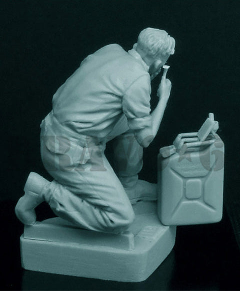 ブラボー6 35119 1/35 WWIIドイツ 戦場の理容(3) 髭を剃る戦車兵