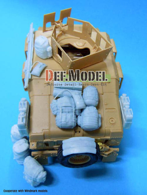 DEFモデル DM35008 1/35 M1151 HMMWV 積荷・マッドテレーンタイヤセット (アカデミー用)