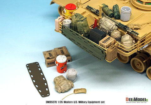 DEFモデル DM35070 1/35 現用アメリカ 陸軍装備品セット
