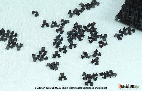 DEFモデル DM35147 1/35 アメリカ M242 25mm ブッシュマスター用薬莢&クリップ (各200個)(各社 M2/M3 LAV-25 APC用)