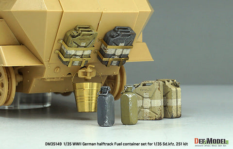 DEFモデル DM35149 1/35 WWII ドイツ Sd.Kfz.251C/D型 燃料用ジェリカンラックセット (アカデミー/ ドラゴン/ AFVクラブ用)