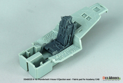 DEFモデル DS48020 1/48 A-10 サンダーボルトII 自重変形タイヤセット 機関砲砲口付 (布パッド) (アカデミー用)