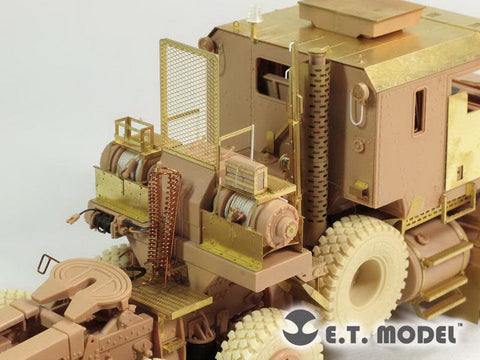 E.T.モデル E35-131 1/35 現用アメリカ M1070 トラクター(ホビーボス 85502用)