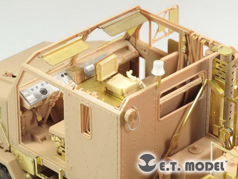 E.T.モデル E35-132 1/35 現用アメリカ M1070 トラクターインテリア(ホビーボス 85502用)