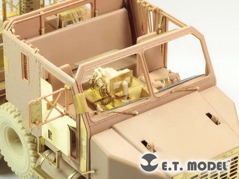 E.T.モデル E35-132 1/35 現用アメリカ M1070 トラクターインテリア(ホビーボス 85502用)