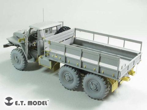 E.T.モデル E35-194 1/35 ロシア URAL-4320 トラック(トランぺッター 01012用)