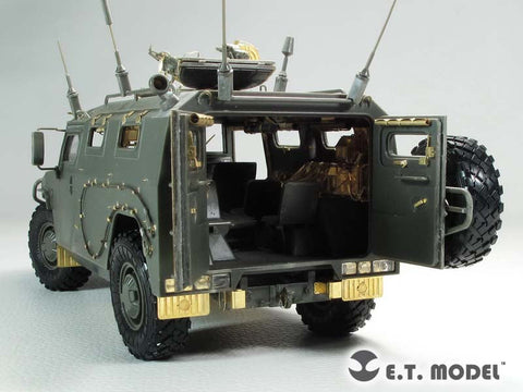 E.T.モデル E35-195 1/35 ロシア GAZ-233014 ティーグル インテリア(モンモデル VS-003用)