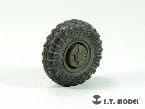 E.T.モデル ER35-064 1/35 ロシア 9P148 コンクルース (BRDM-2 スパンドレル)自重変形ロードホイール(トランぺッター 05515用)