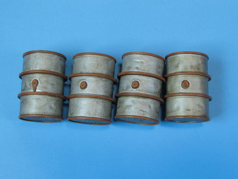 エウレカXXL E-011 1/35 ドイツ 200 l 燃料用ドラム缶セット #1